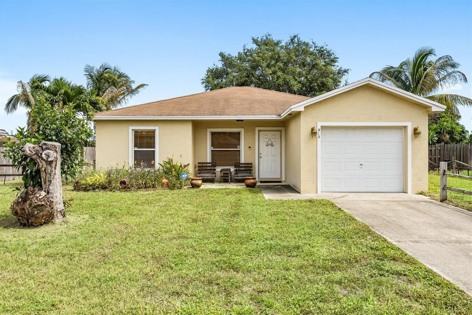 913 SE FORREST PARK Drive, Stuart, FL 34994