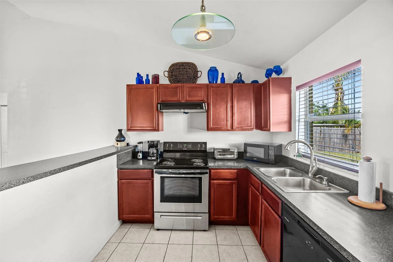 913 SE FORREST PARK Drive, Stuart, FL 34994 photo 11