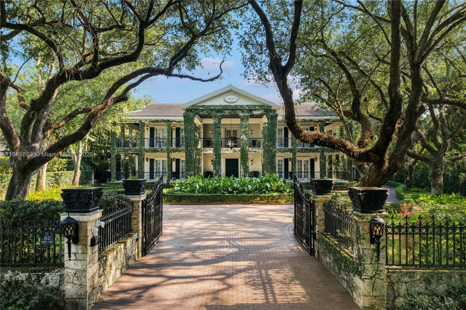612 Sunset Dr, Coral Gables, FL 33143
