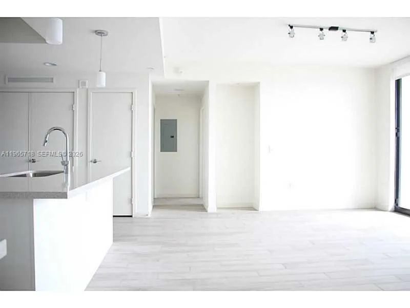 999 SW 1st Ave # 2106, Miami, FL 33130 photo 10