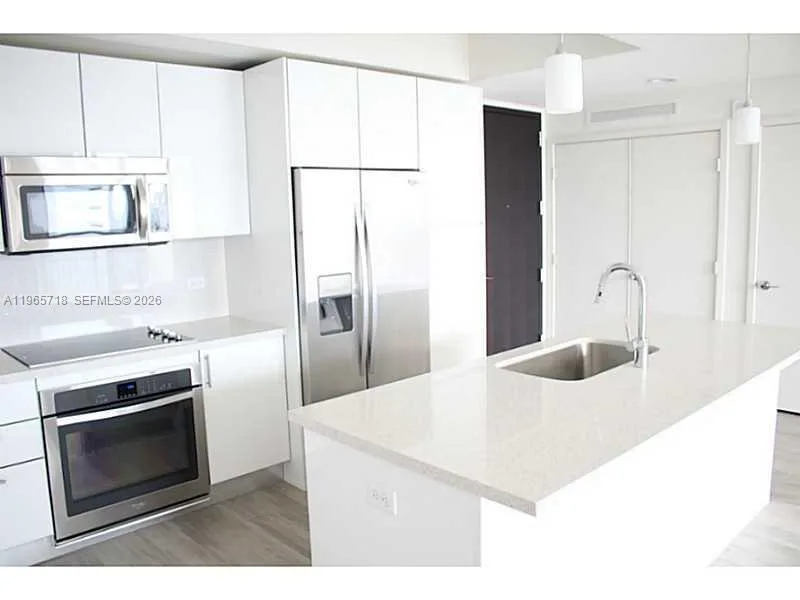 999 SW 1st Ave # 2106, Miami, FL 33130 photo 2