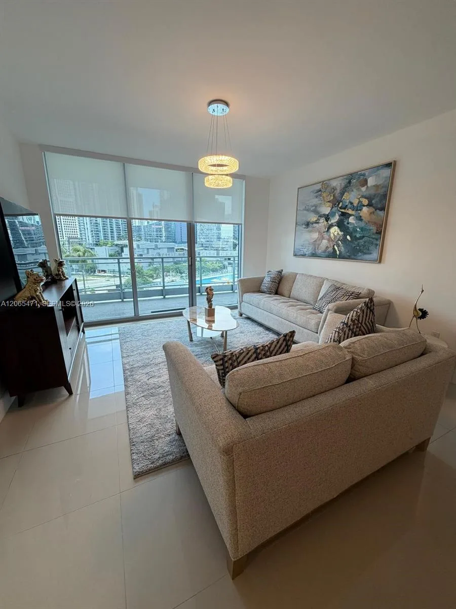 90 SW 3rd St # 1416, Miami, FL 33130