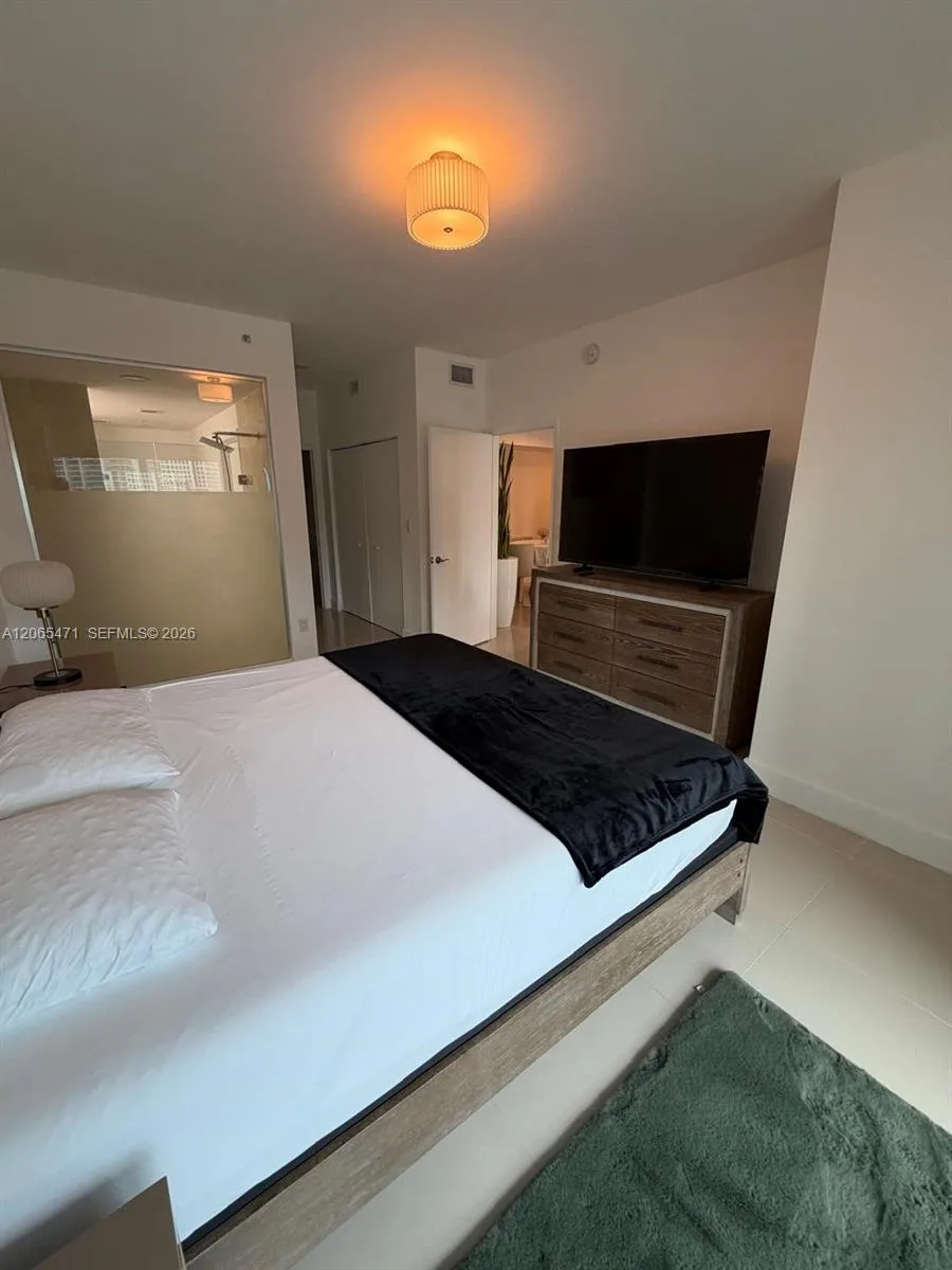 90 SW 3rd St # 1416, Miami, FL 33130 photo 6