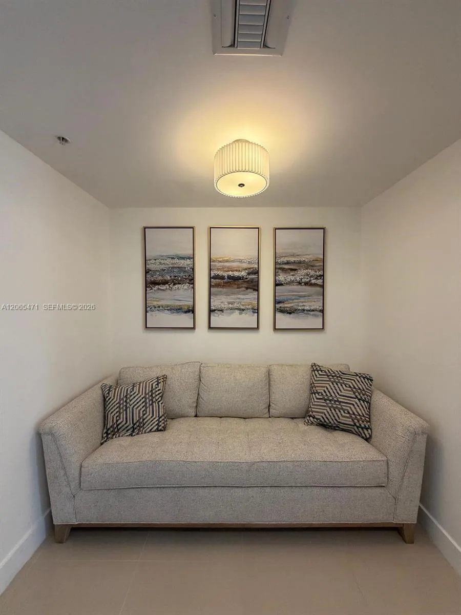 90 SW 3rd St # 1416, Miami, FL 33130 photo 7
