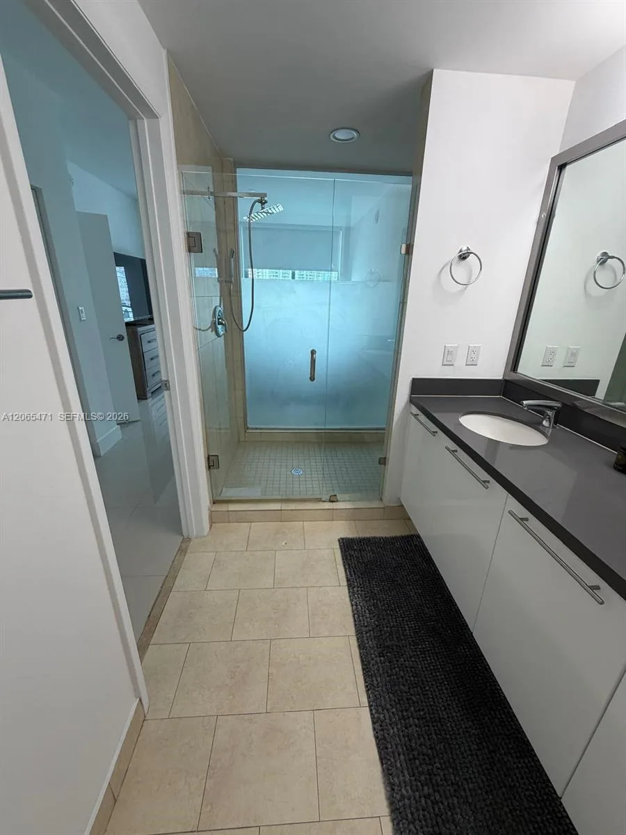 90 SW 3rd St # 1416, Miami, FL 33130 photo 9