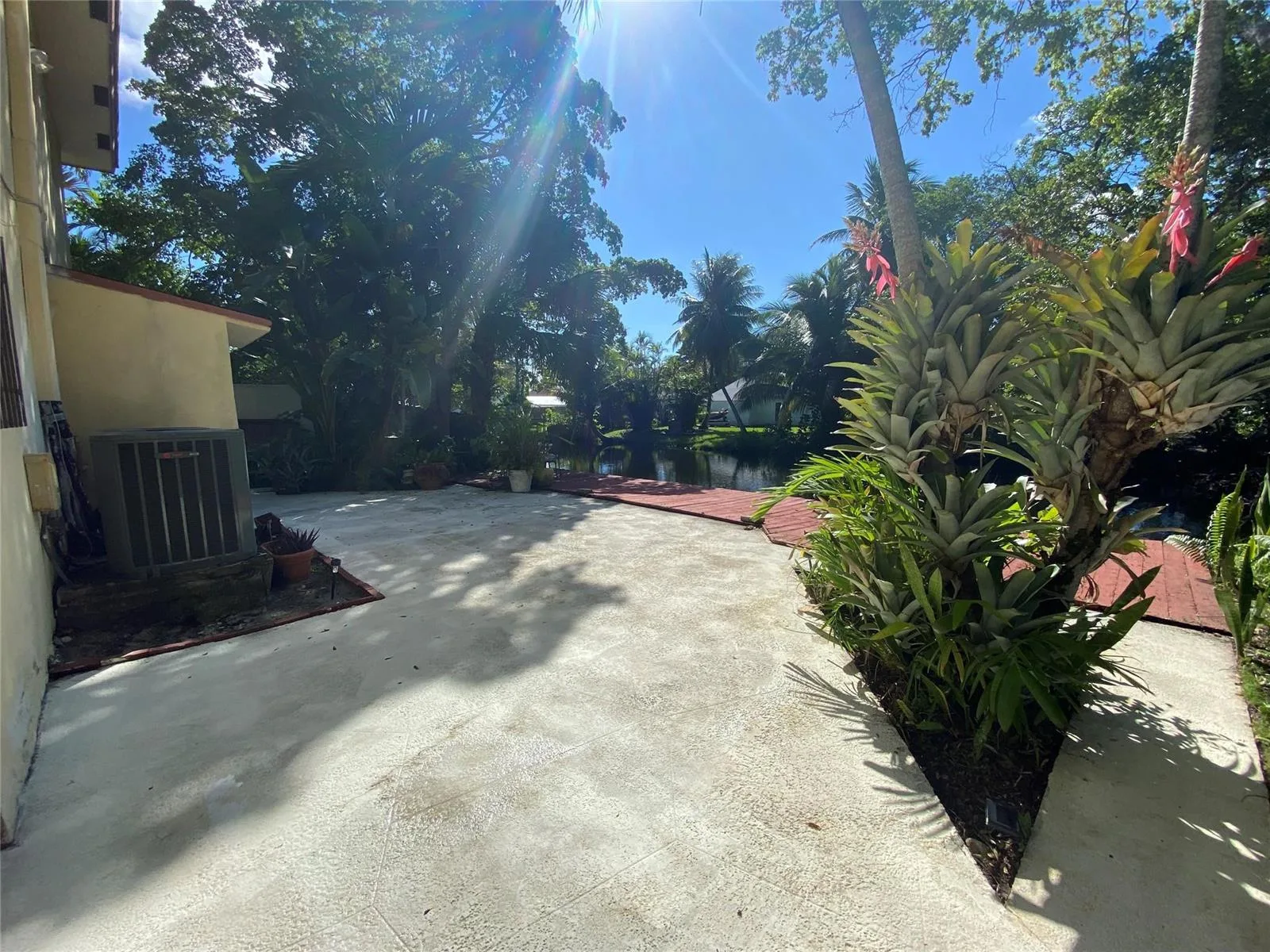 310 SW 11th Court, Fort Lauderdale, FL 33315 photo 12