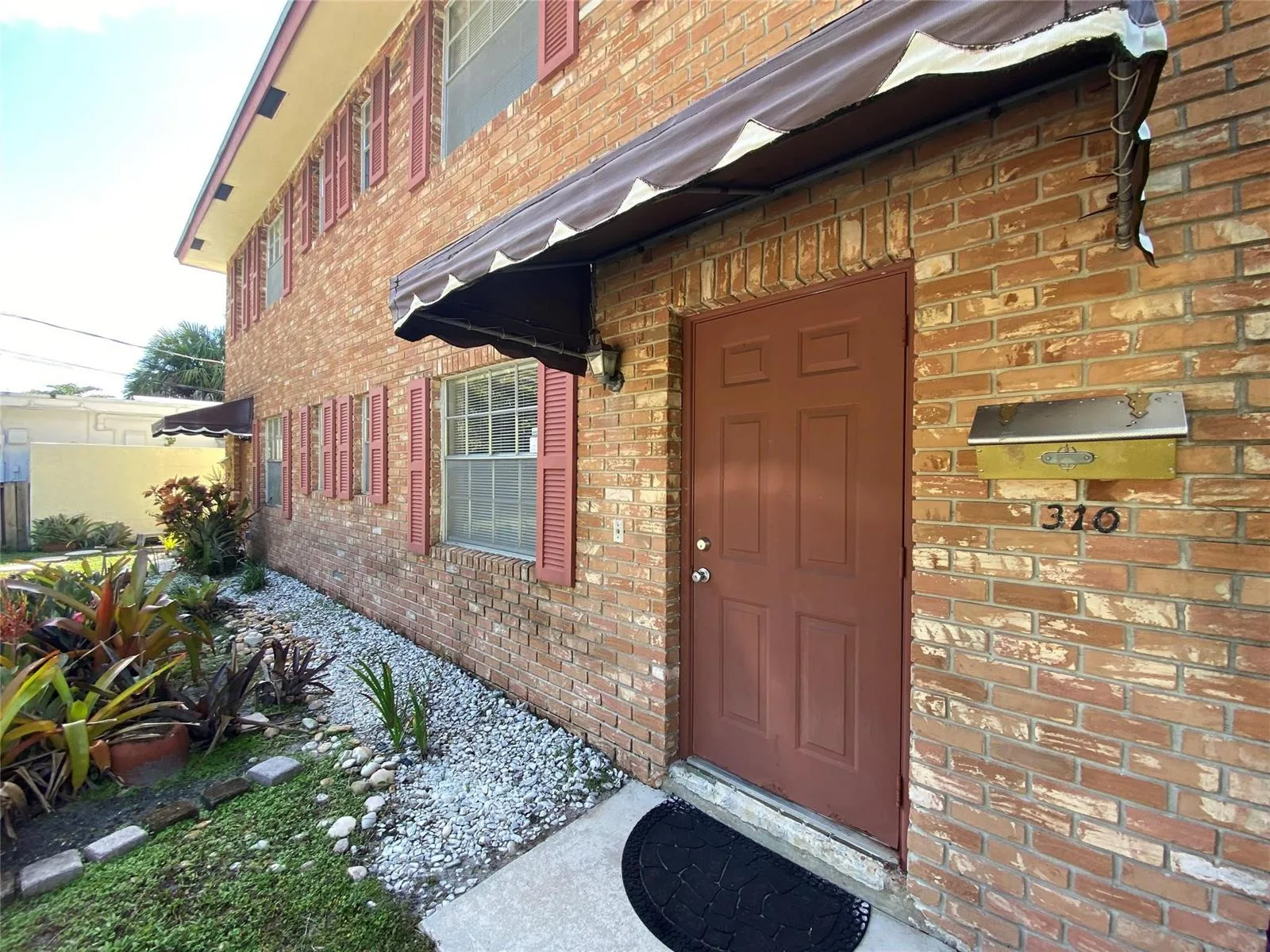 310 SW 11th Court, Fort Lauderdale, FL 33315 photo 4