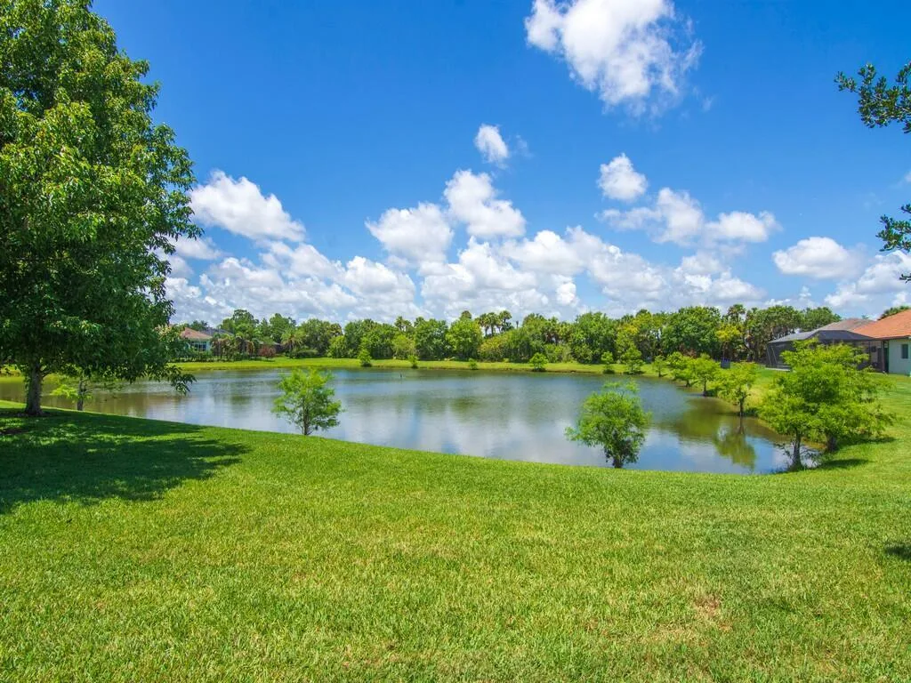4405 65th Drive, Vero Beach, FL 32967 photo 13