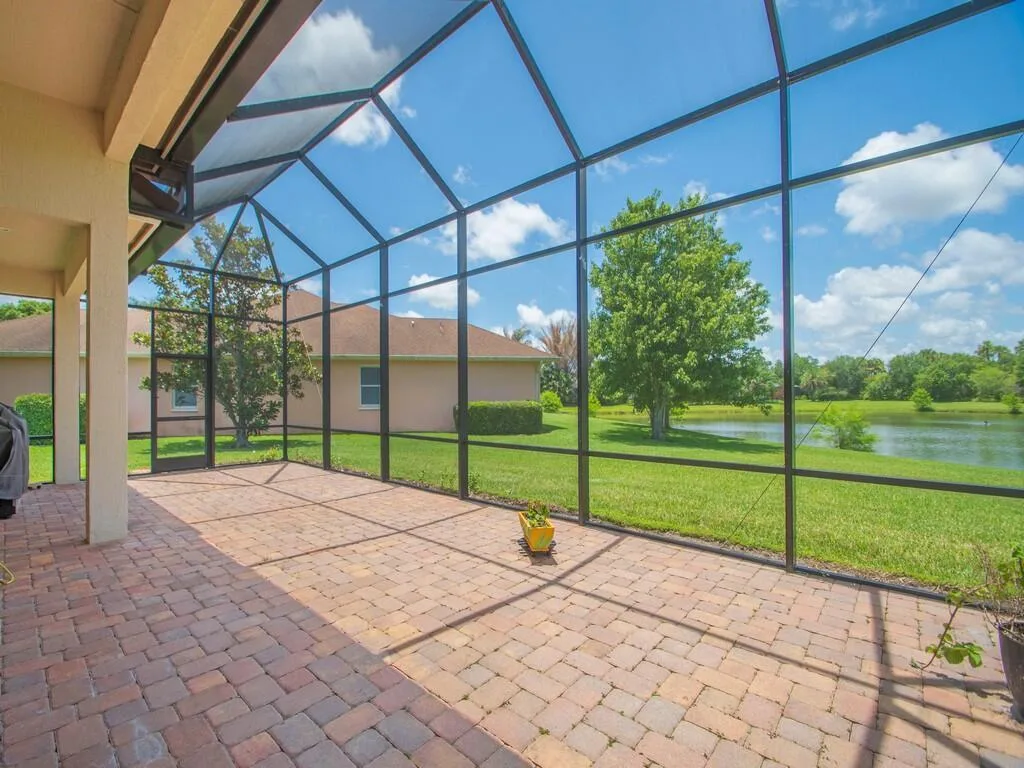 4405 65th Drive, Vero Beach, FL 32967 photo 3