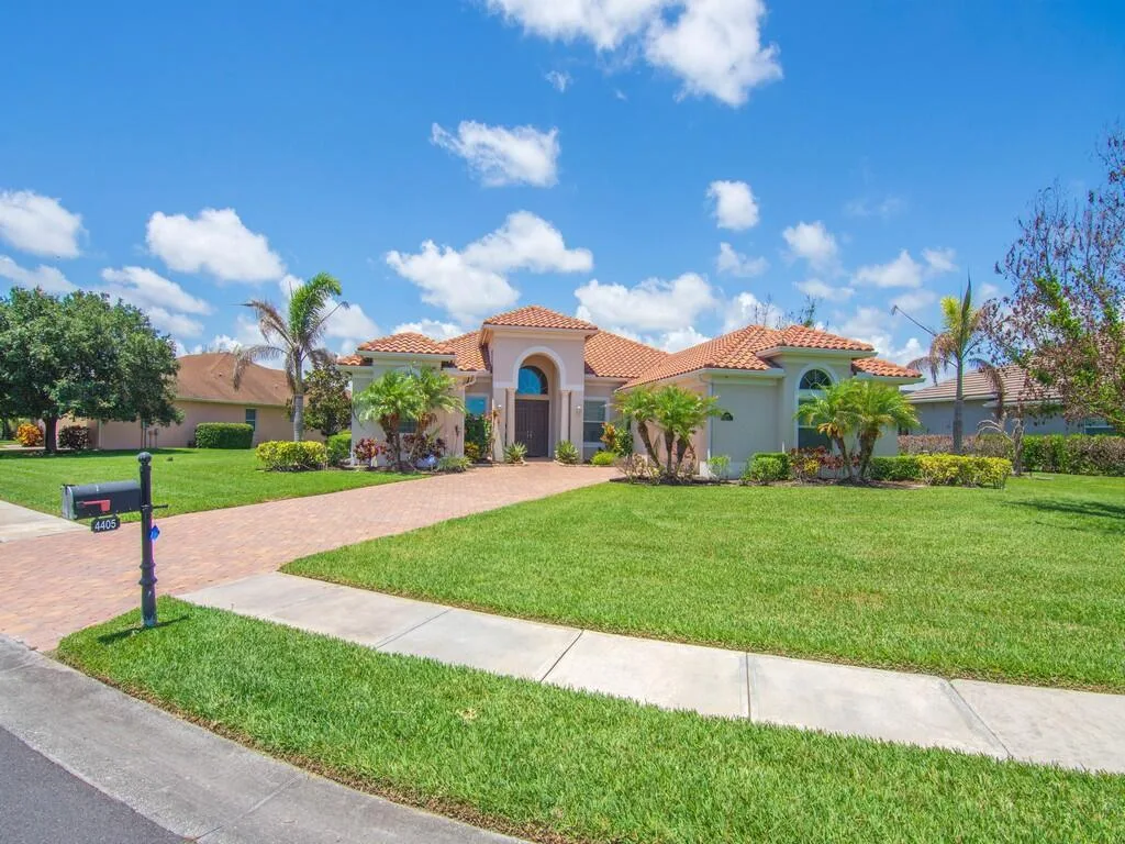 4405 65th Drive, Vero Beach, FL 32967 photo 9