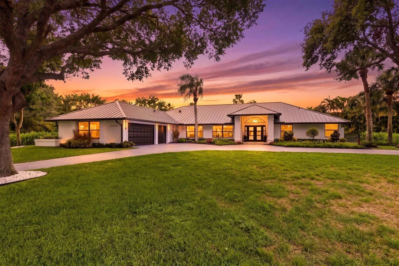 15555 De Havilland Court, Wellington, FL 33414