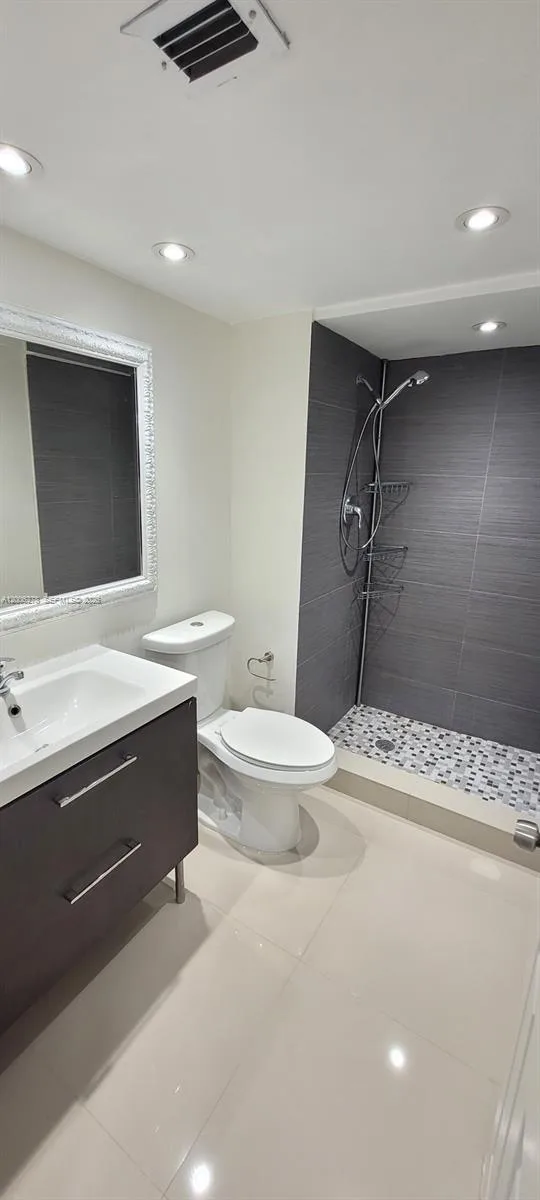 18011 Biscayne Blvd # 402, Aventura, FL 33160 photo 11