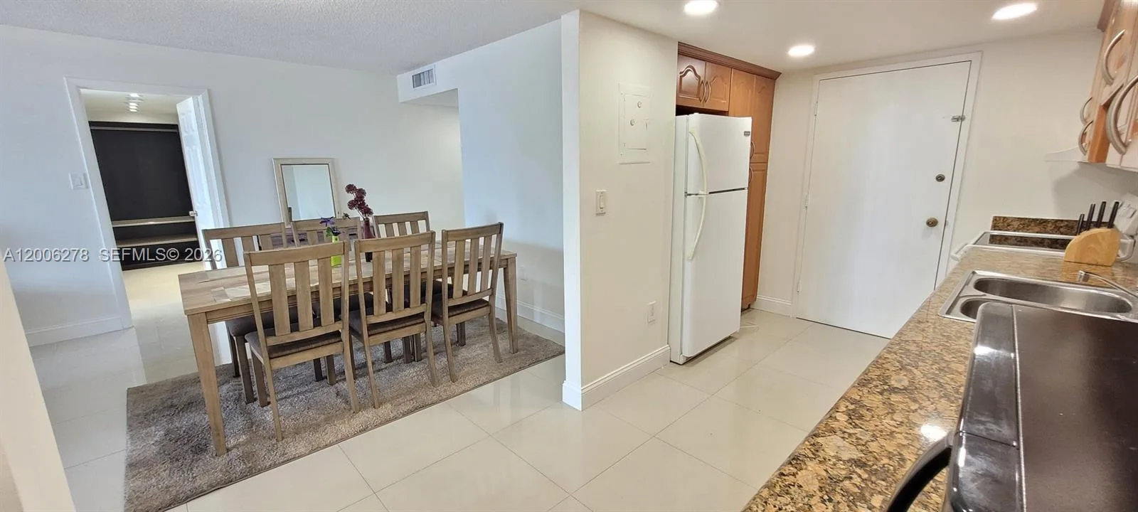 18011 Biscayne Blvd # 402, Aventura, FL 33160 photo 2