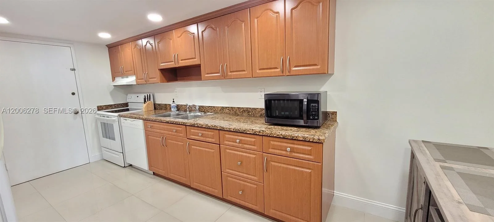18011 Biscayne Blvd # 402, Aventura, FL 33160 photo 6