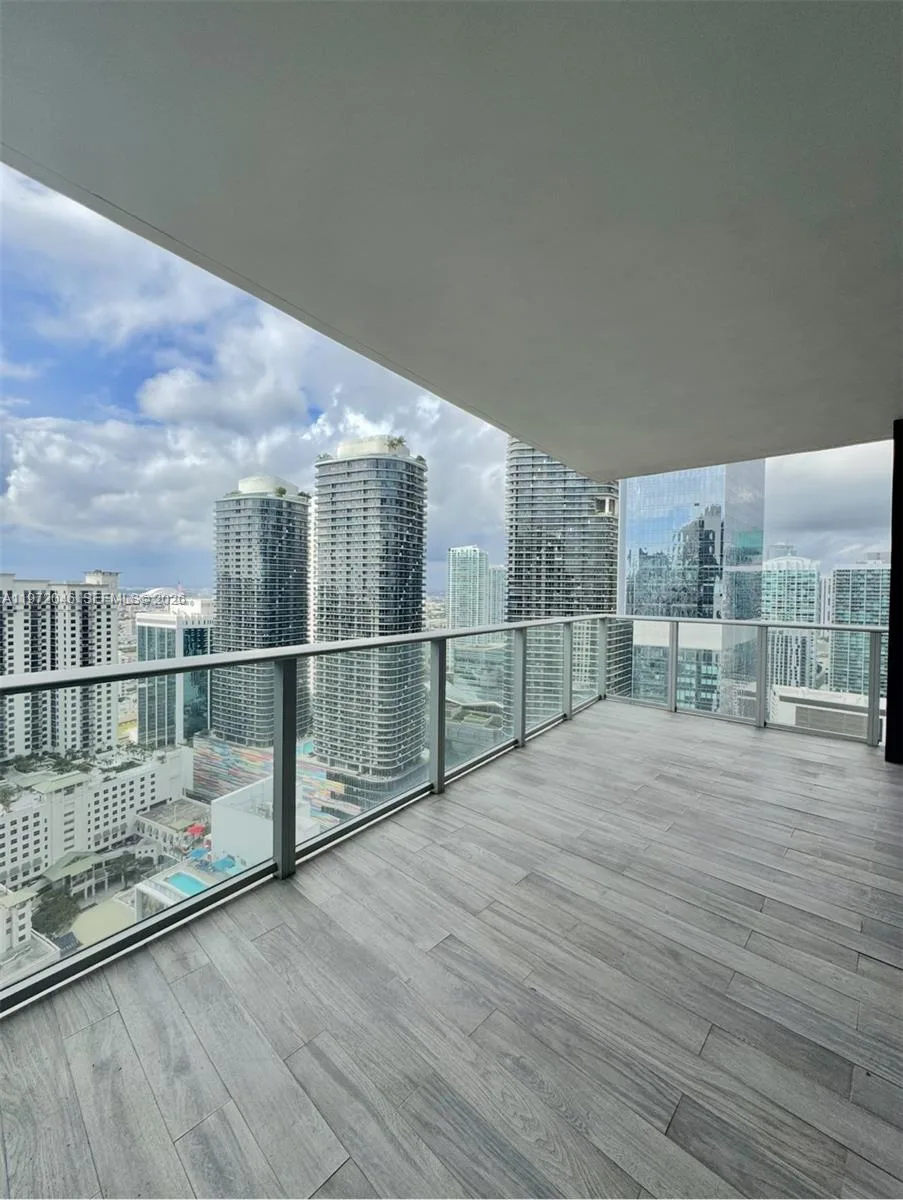 1010 Brickell Ave # 3711, Miami, FL 33131