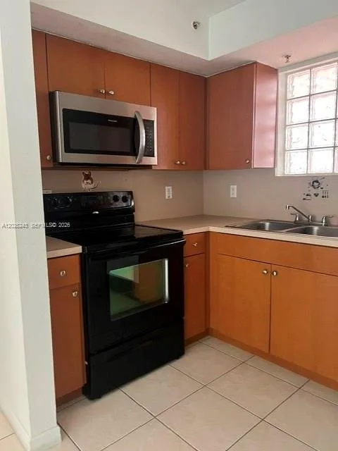 650 Palm Ave # 3-A2, Hialeah, FL 33010