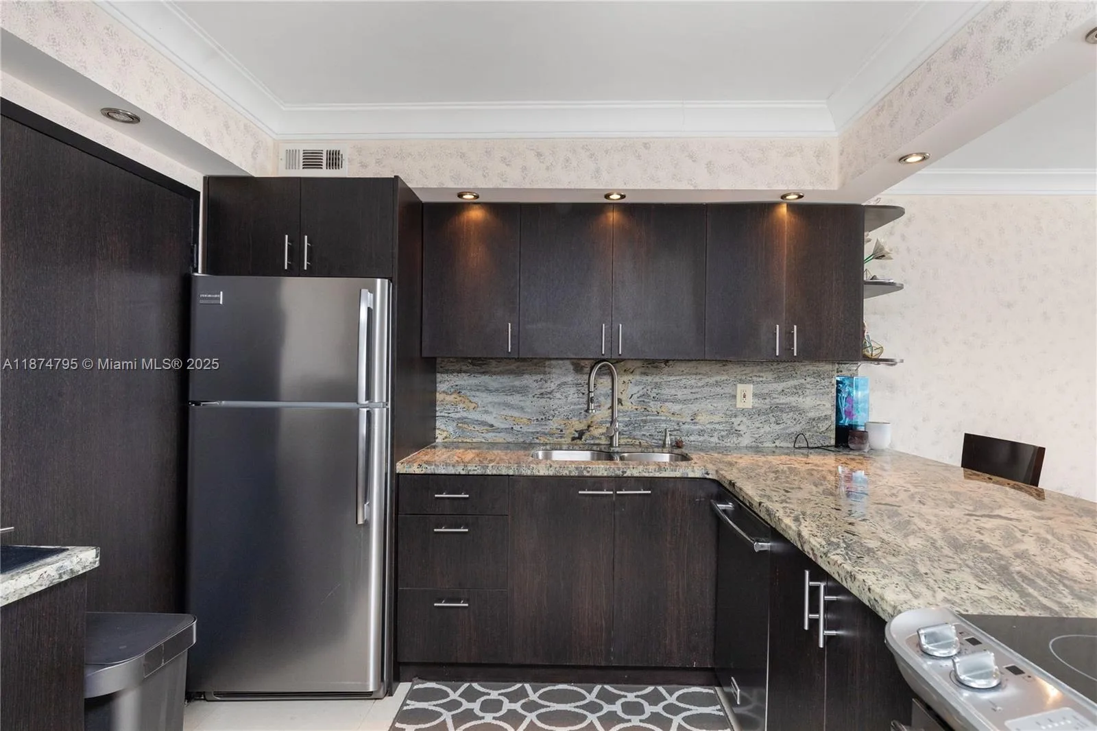 3180 S Ocean Dr # 1517, Hallandale Beach, FL 33009 photo 5
