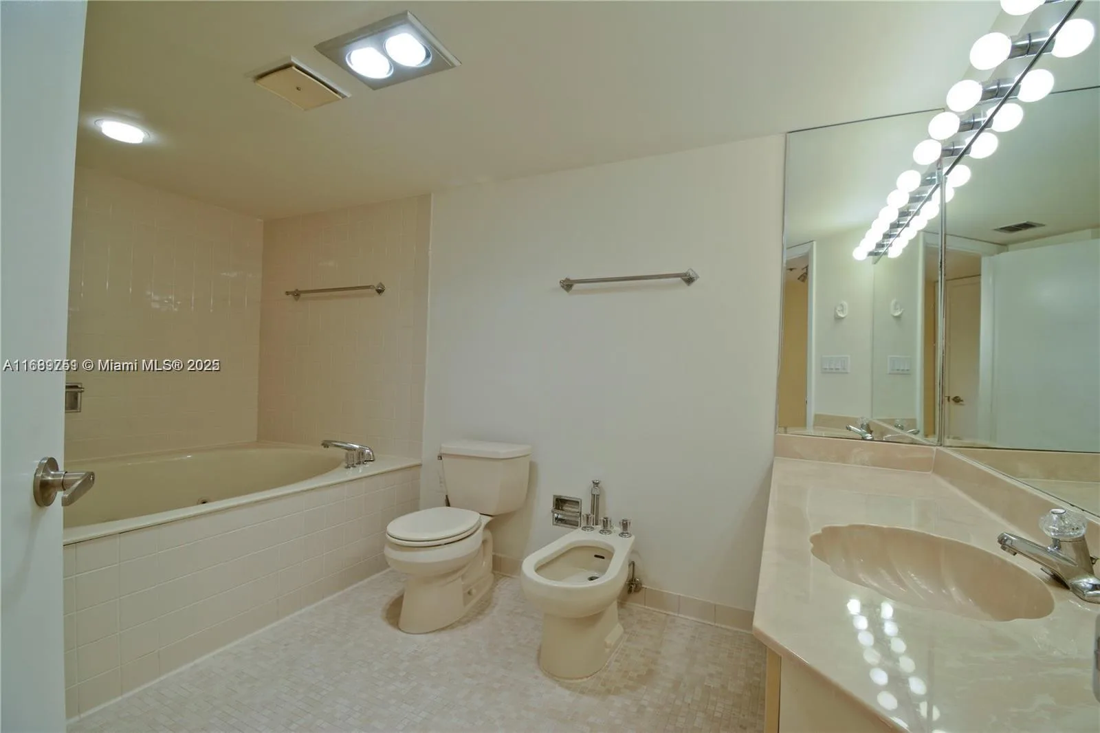 300 Three Islands Blvd # 308, Hallandale Beach, FL 33009 photo 12