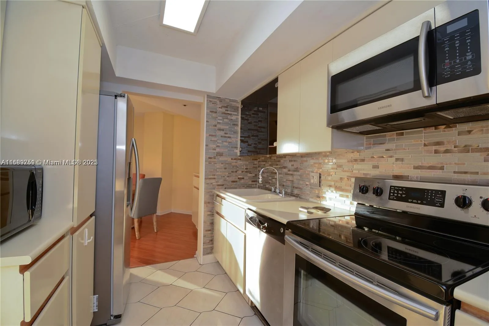 300 Three Islands Blvd # 308, Hallandale Beach, FL 33009 photo 6