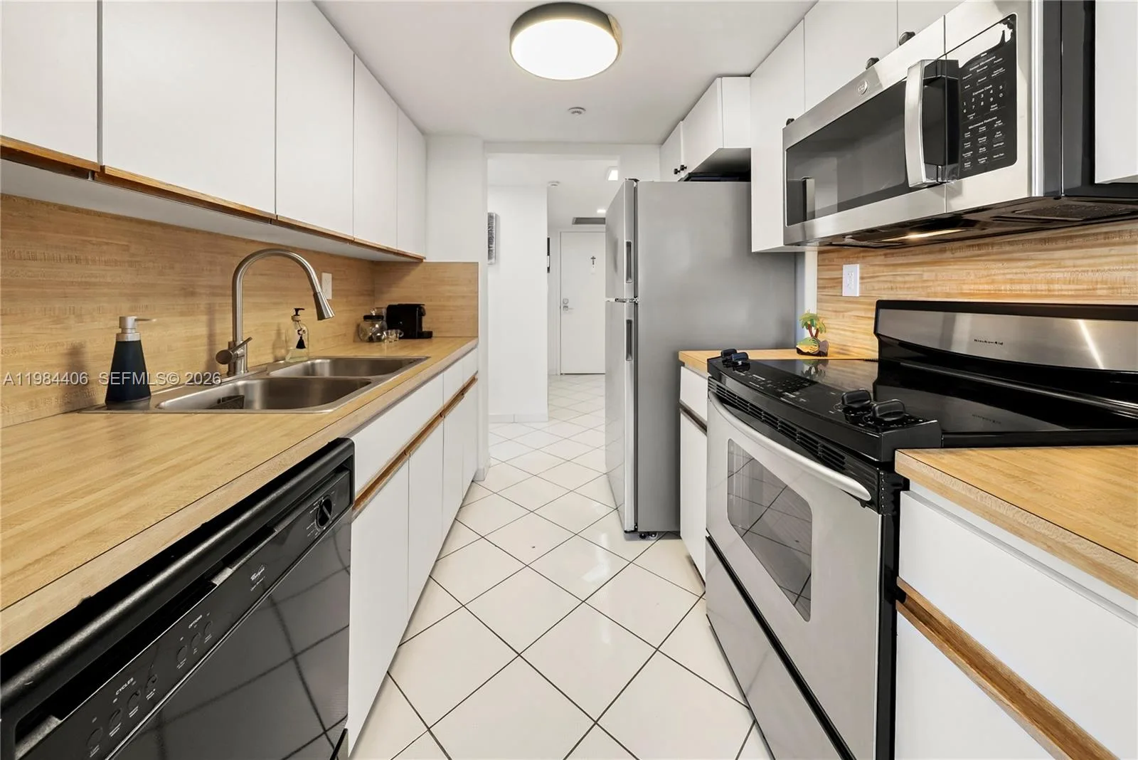 2555 Collins Ave # 2402, Miami Beach, FL 33140 photo 11