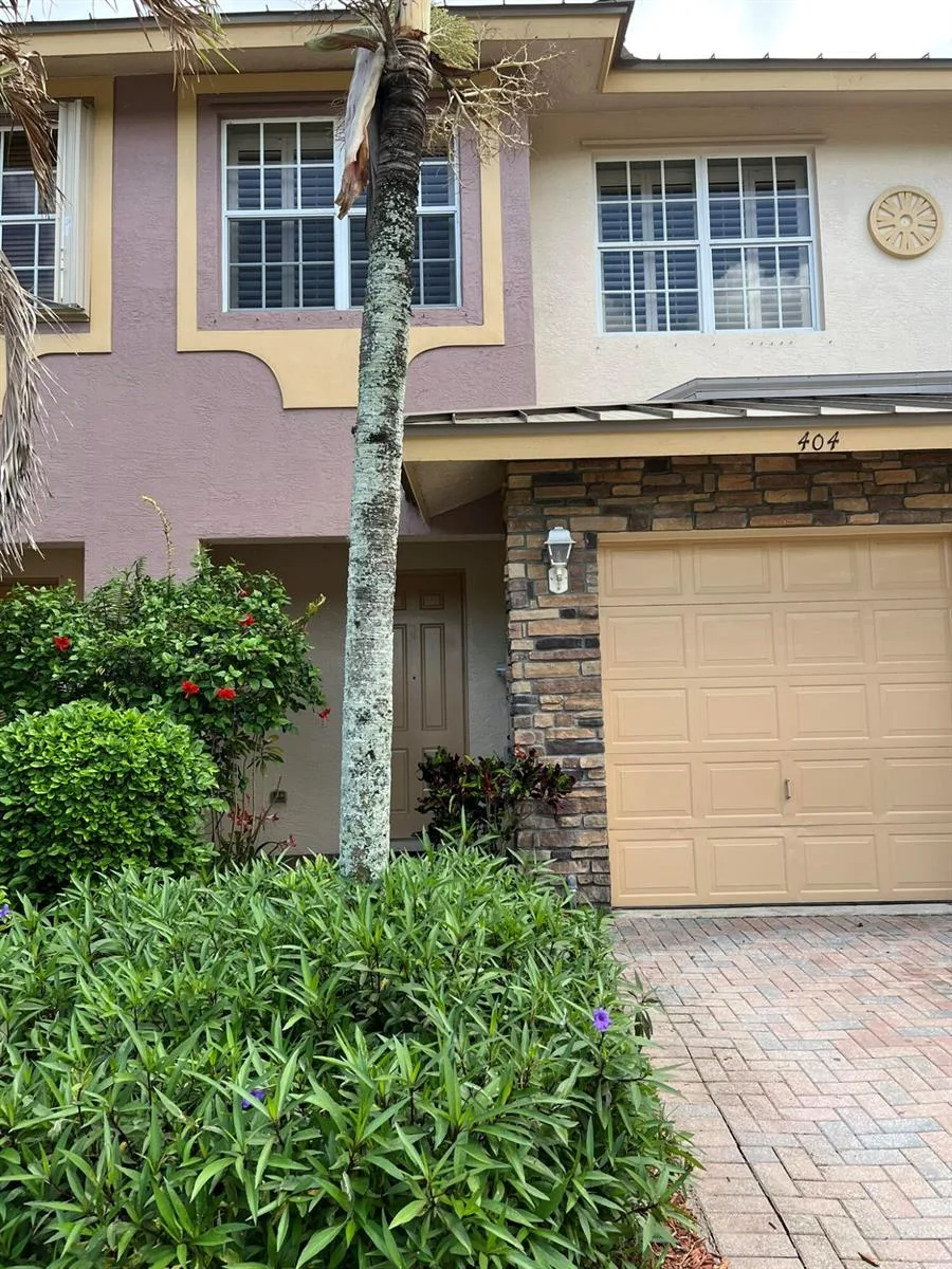 404 SE Bloxham Way, Stuart, FL 34997