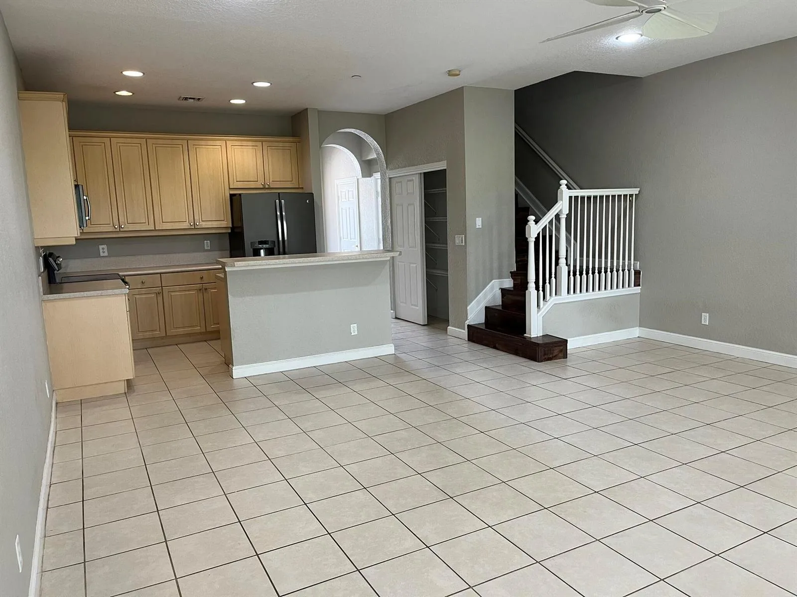 404 SE Bloxham Way, Stuart, FL 34997 photo 3