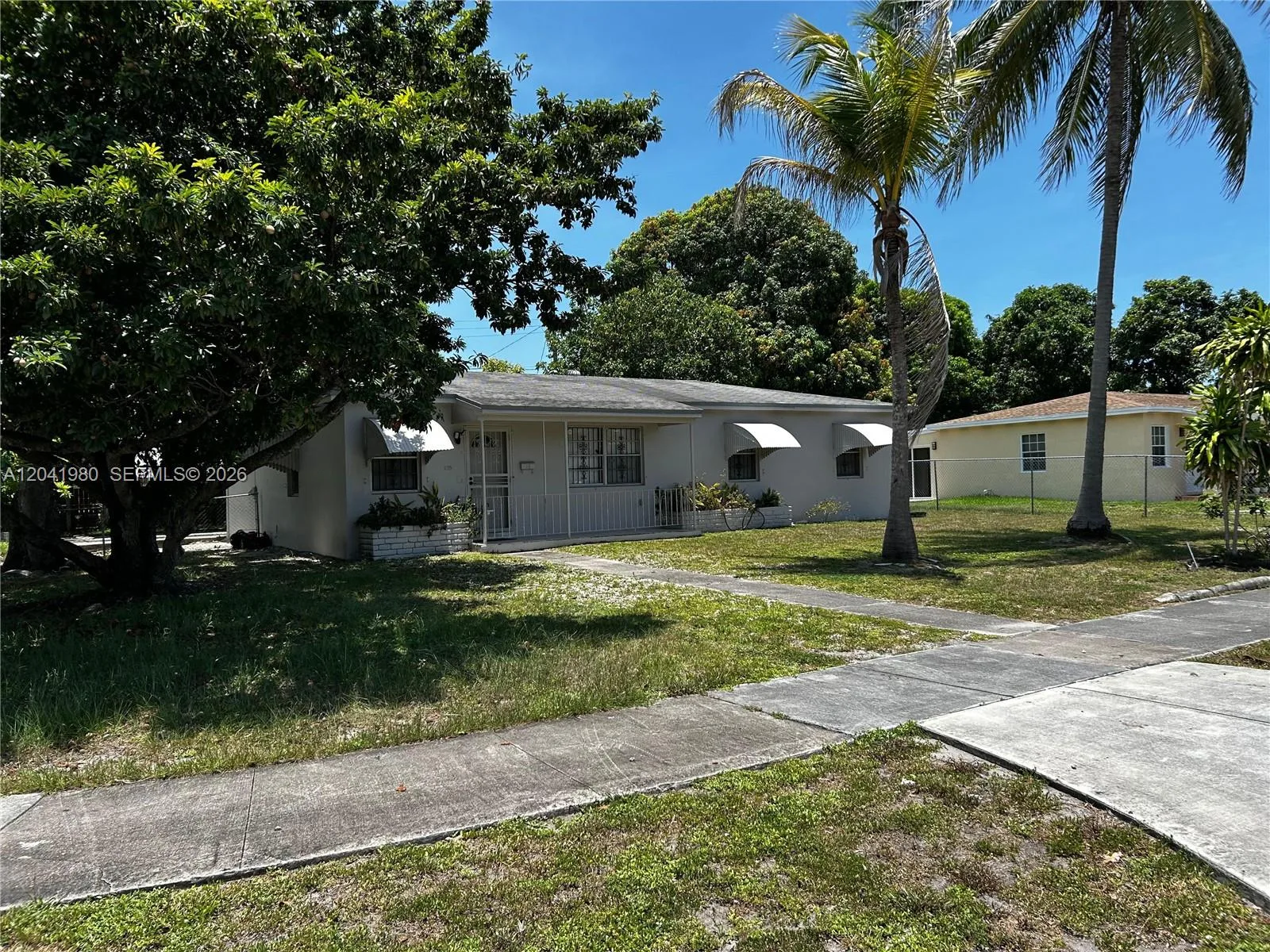 295 NW 189th Ter, Miami Gardens, FL 33169