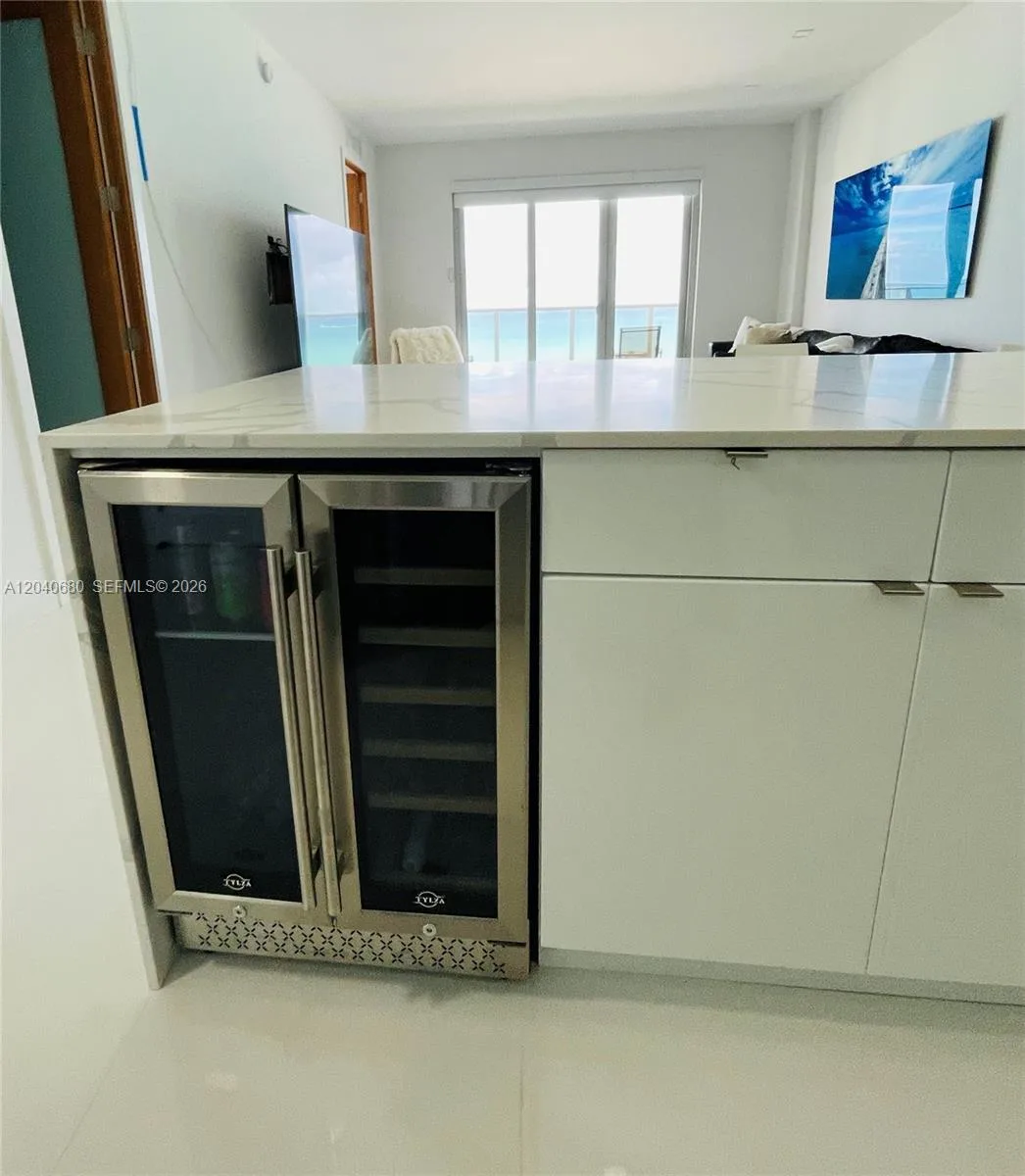 5701 Collins Ave # PH08, Miami Beach, FL 33140 photo 9