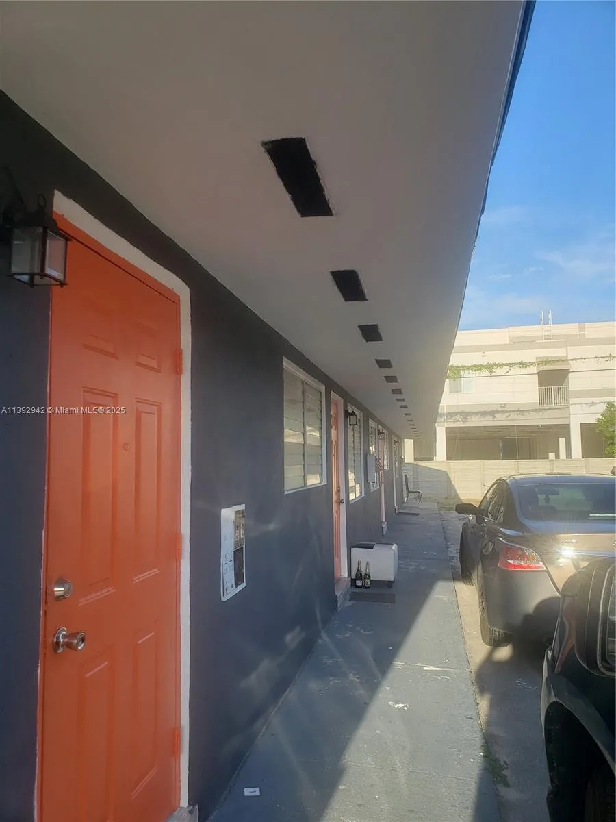 2865 NW 22nd Ave, Miami, FL 33142 — zdjęcie 2