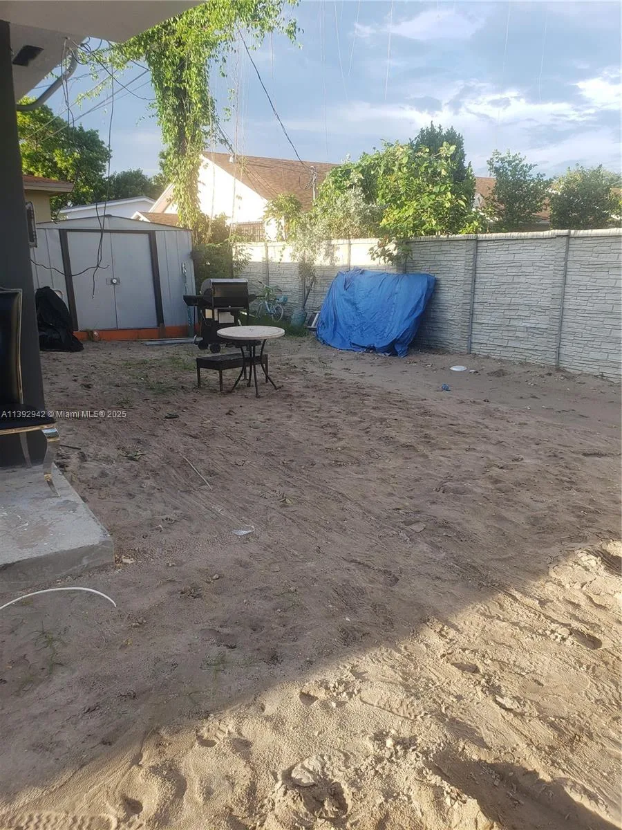 2865 NW 22nd Ave, Miami, FL 33142 — zdjęcie 4