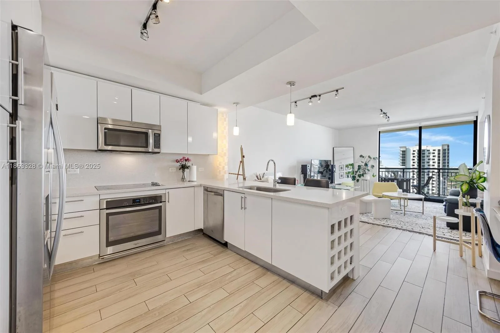 999 SW 1st Ave # 1509, Miami, FL 33130