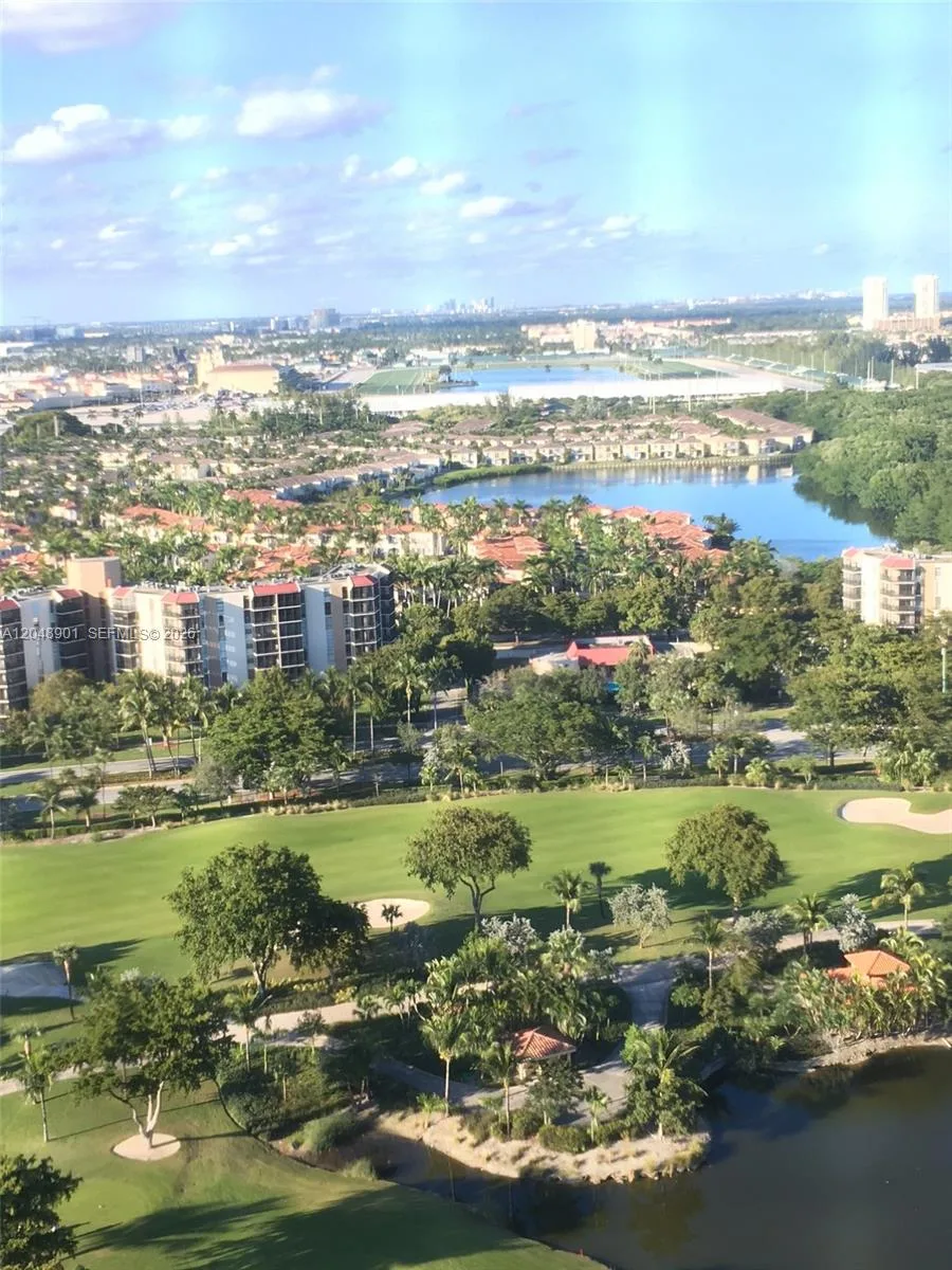 20379 W Country Club Dr # PH-32, Aventura, FL 33180 photo 3