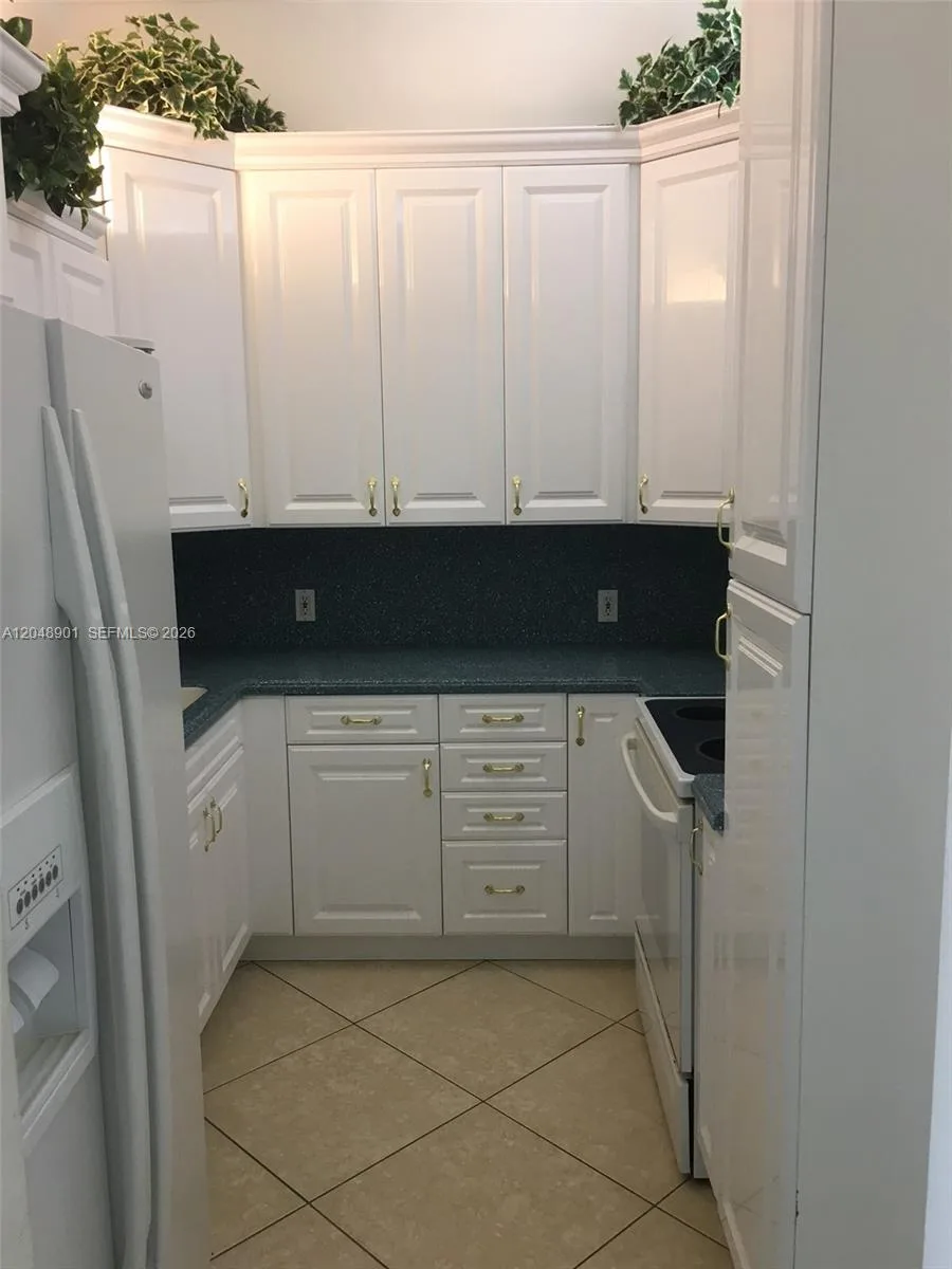 20379 W Country Club Dr # PH-32, Aventura, FL 33180 photo 4
