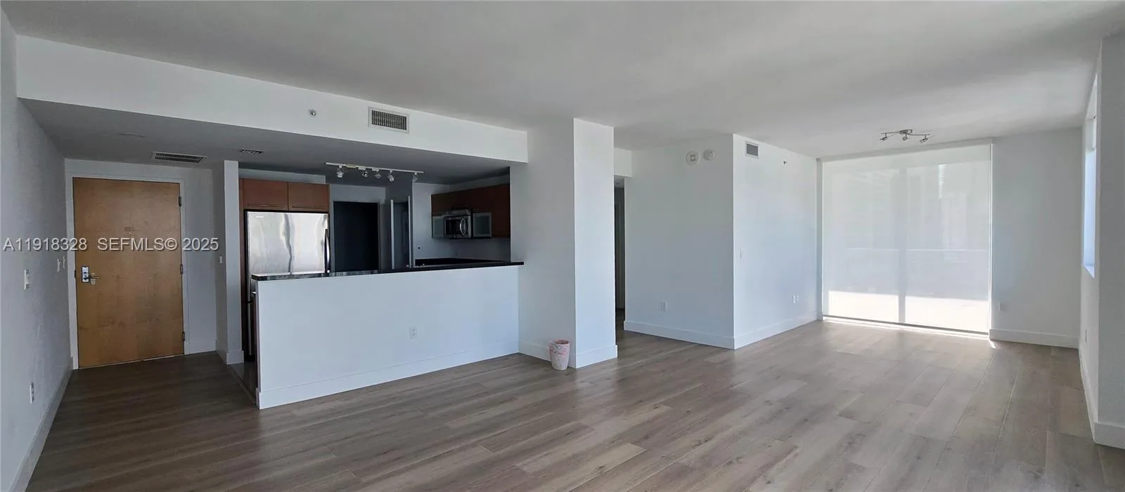 244 BISCAYNE BLVD # 3109, Miami, FL 33132