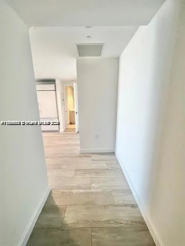 45 SW 9th St # 3009, Miami, FL 33130 photo 3
