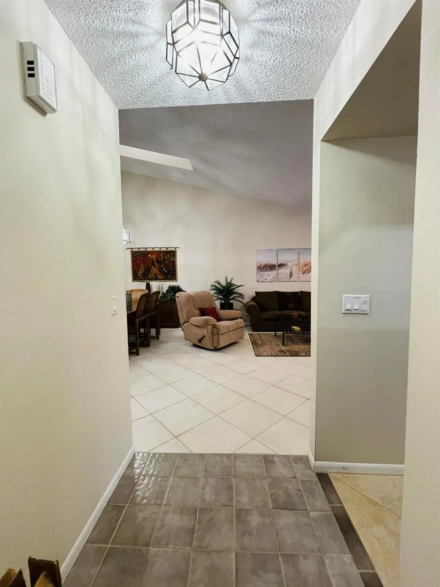 354 SW 28th Avenue, Delray Beach, FL 33445 photo 6