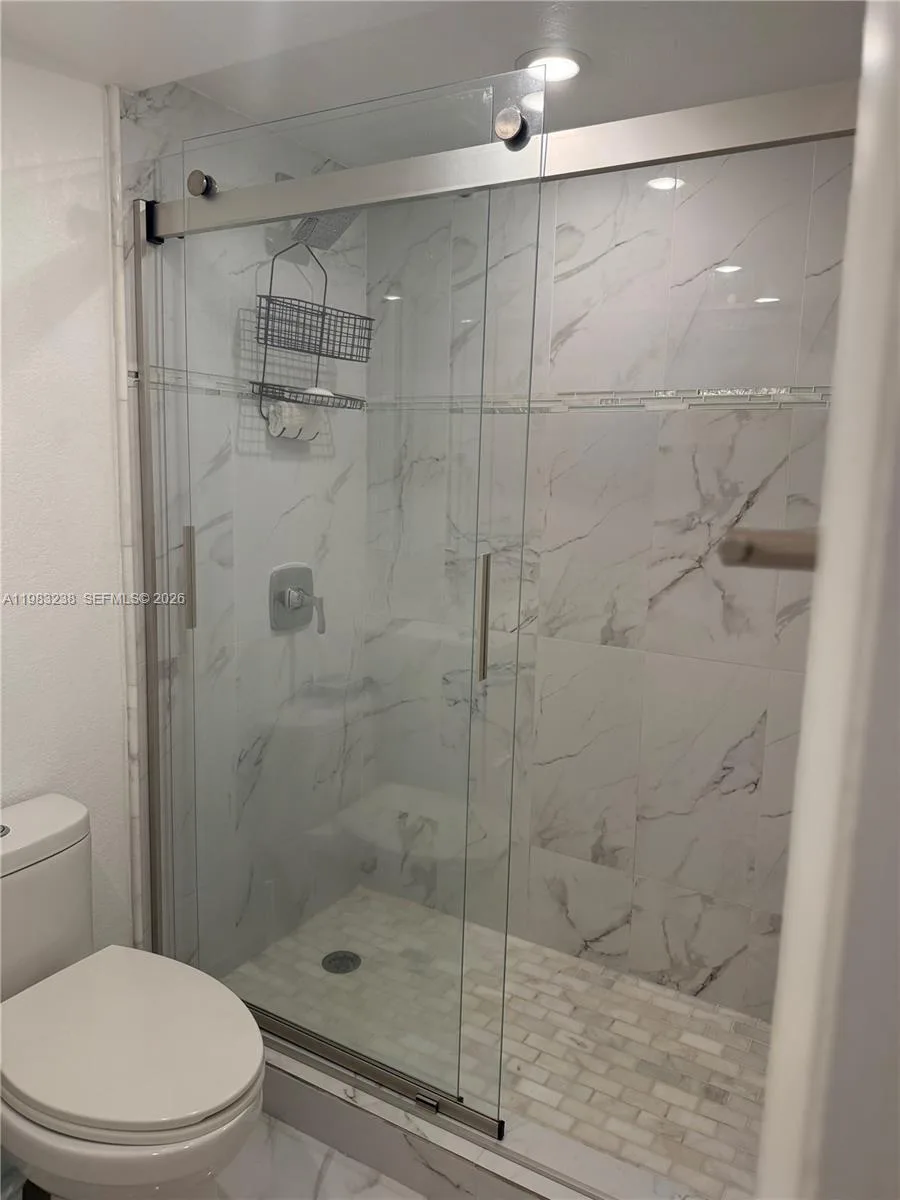 5033 NW 7th St # 312, Miami, FL 33126 photo 11