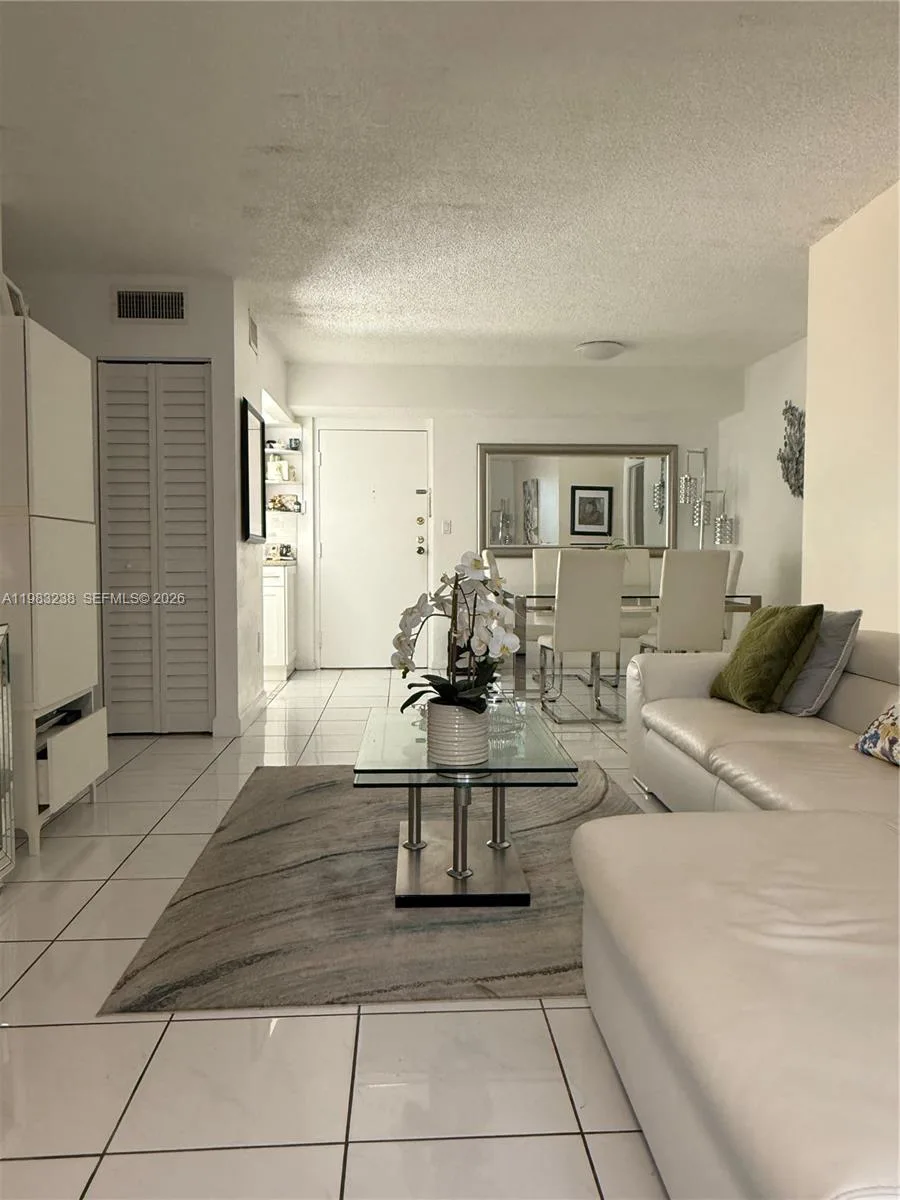 5033 NW 7th St # 312, Miami, FL 33126 photo 3