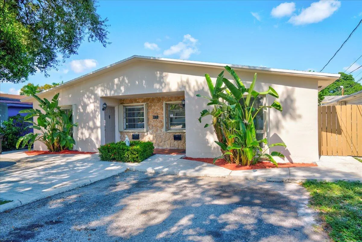 913 ORANGE Isle # B, Fort Lauderdale, FL 33315 photo 3