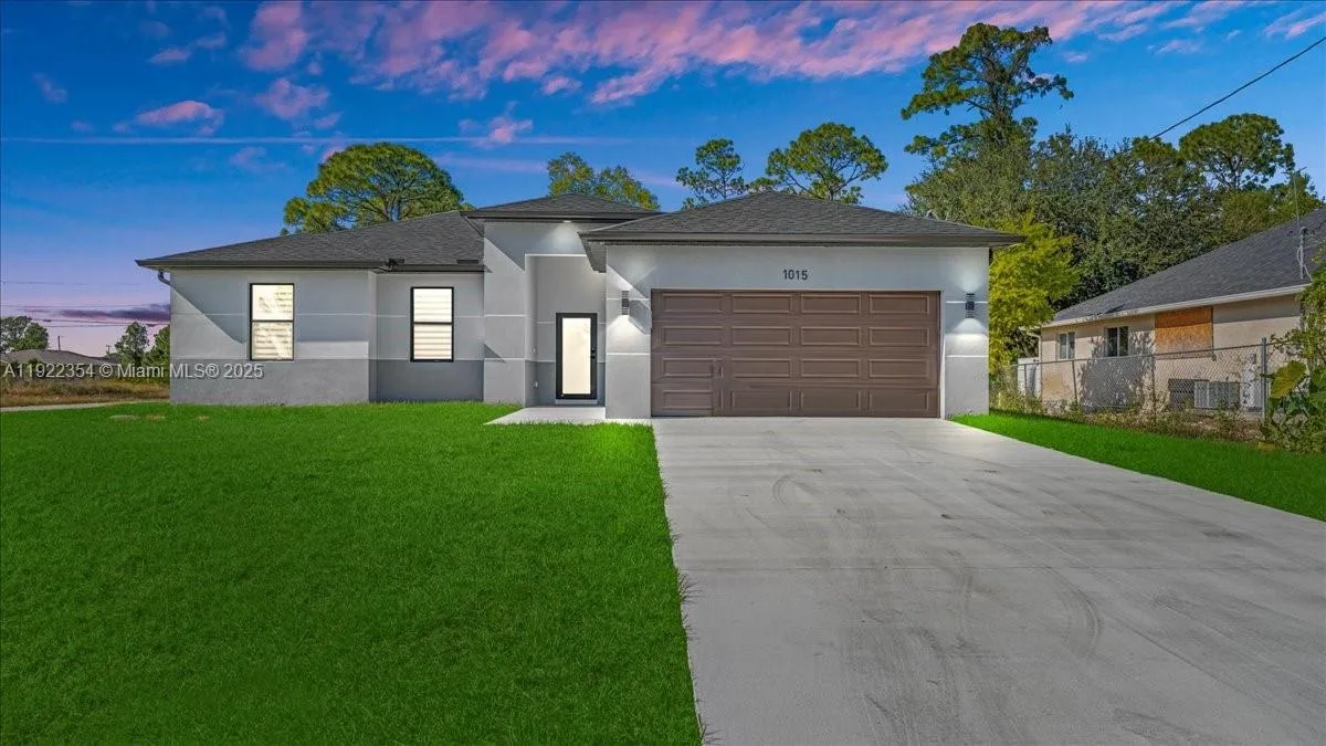 1015 Merry ST, Lehigh Acres, FL 33974