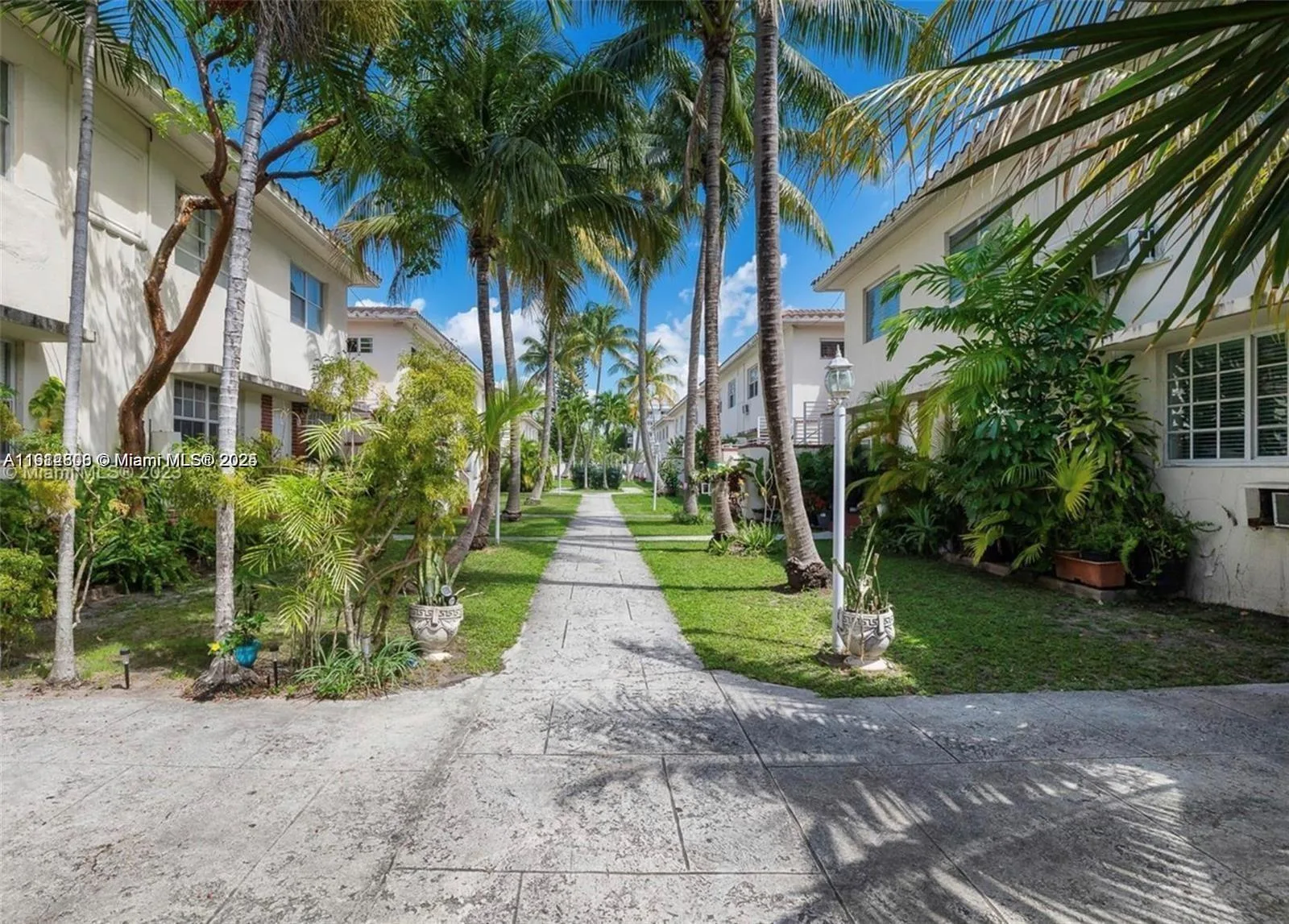 1197 Marseille Dr # 12, Miami Beach, FL 33141 photo 2