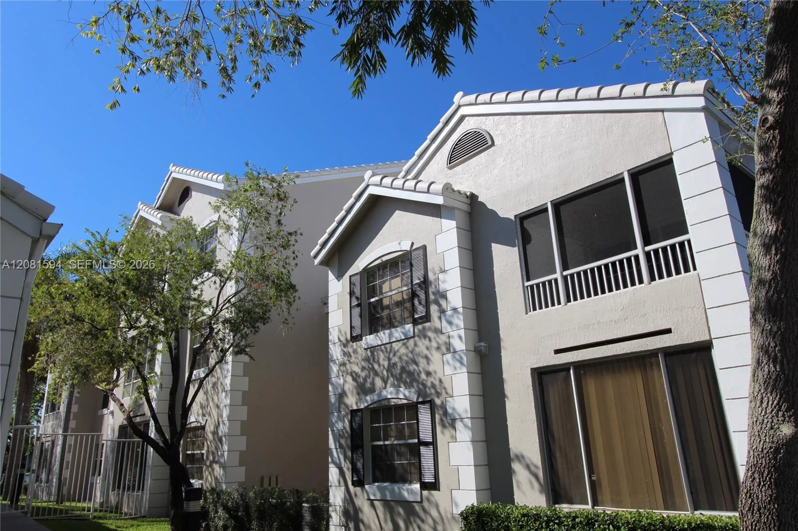 2880 N Oakland Forest Dr # 212, Oakland Park, FL 33309