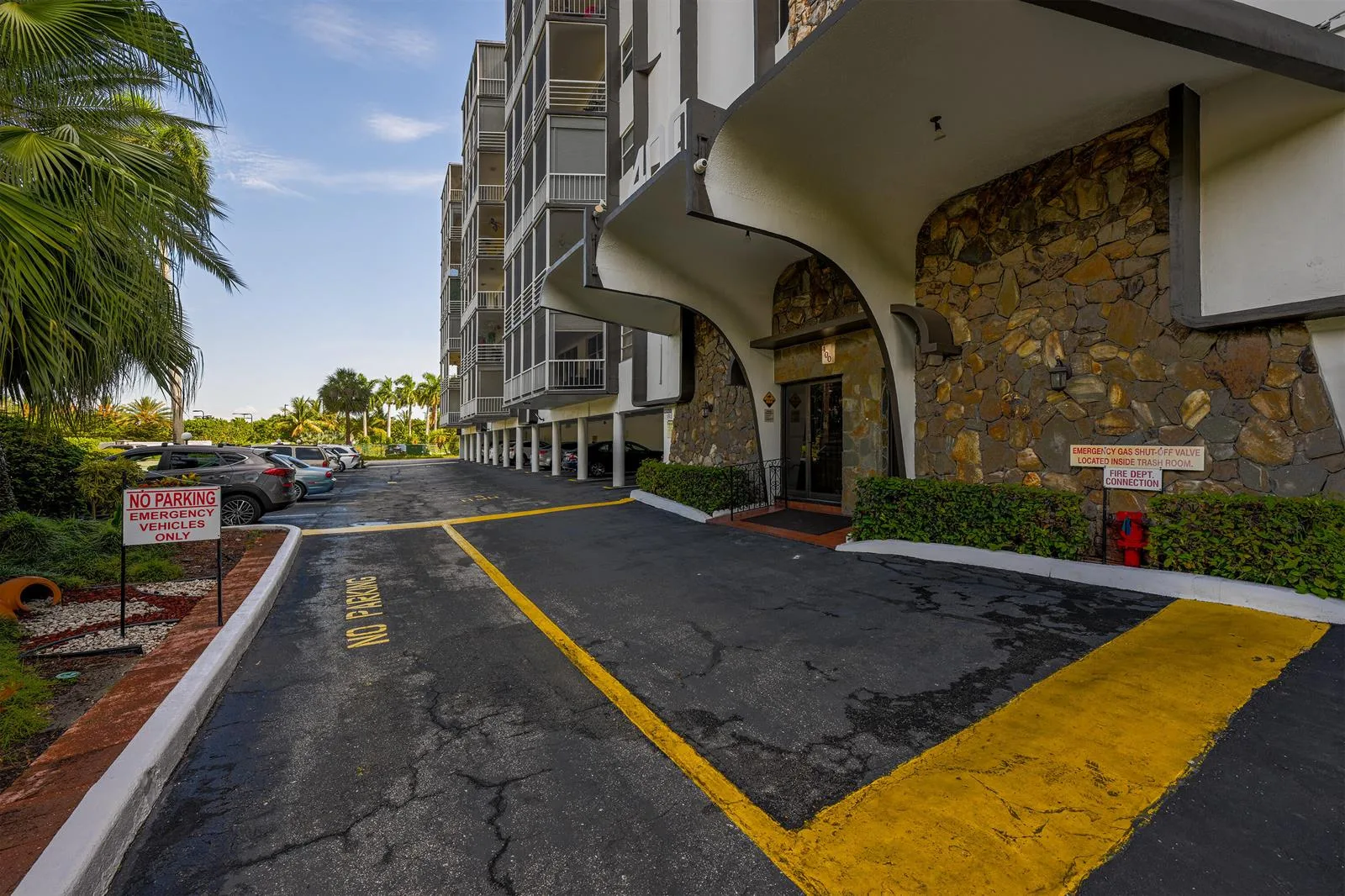 400 Diplomat Parkway # 612, Hallandale Beach, FL 33009 — zdjęcie 2
