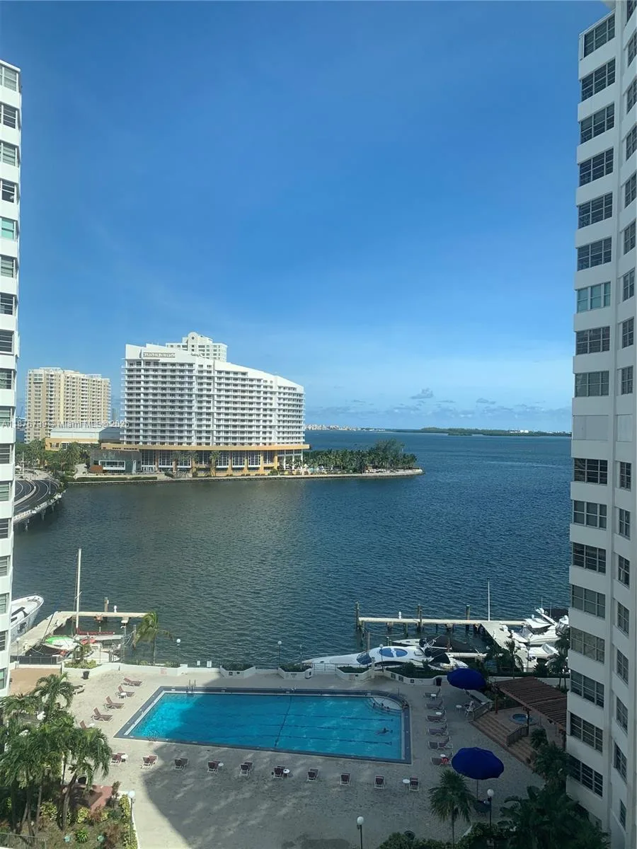 825 Brickell Bay Dr # 1042, Miami, FL 33131 photo 2