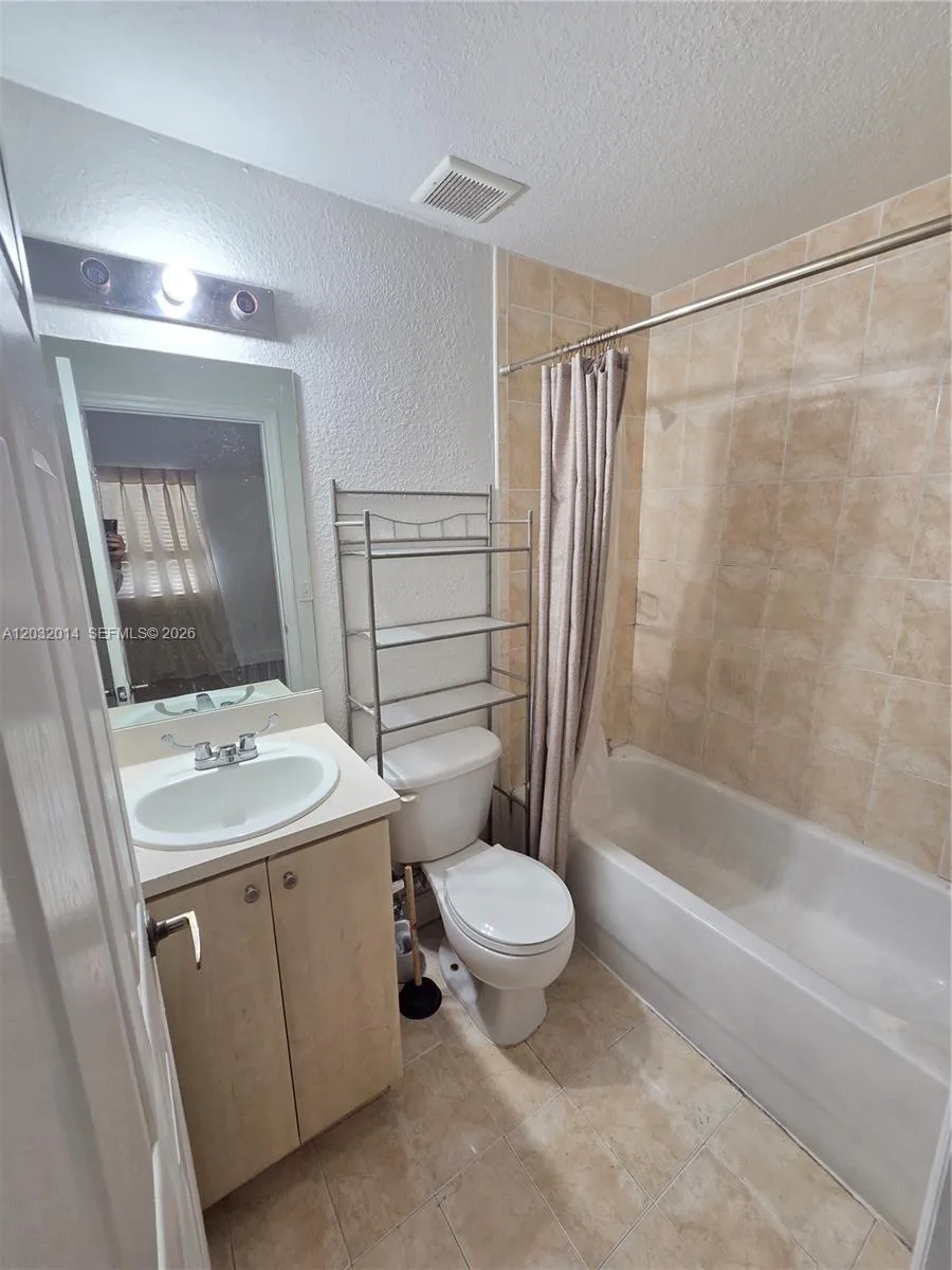 7989 NW 8th St # 108D, Miami, FL 33126 photo 9