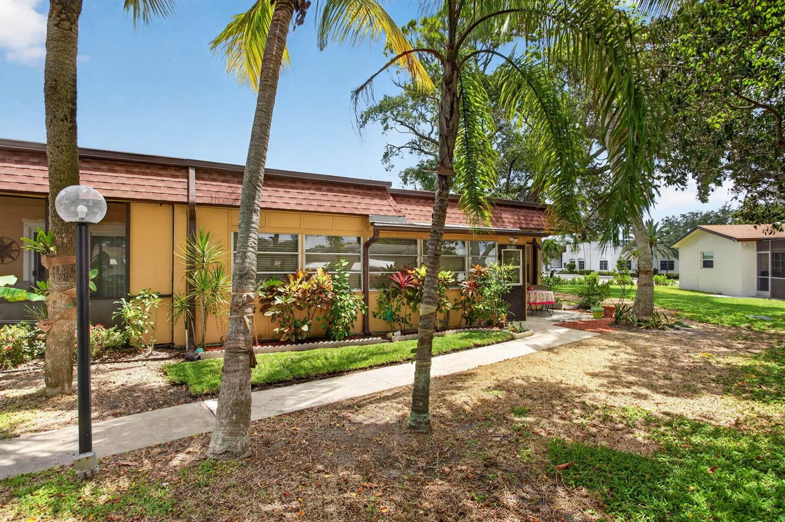 2002 SW Natura Boulevard # B, Deerfield Beach, FL 33441