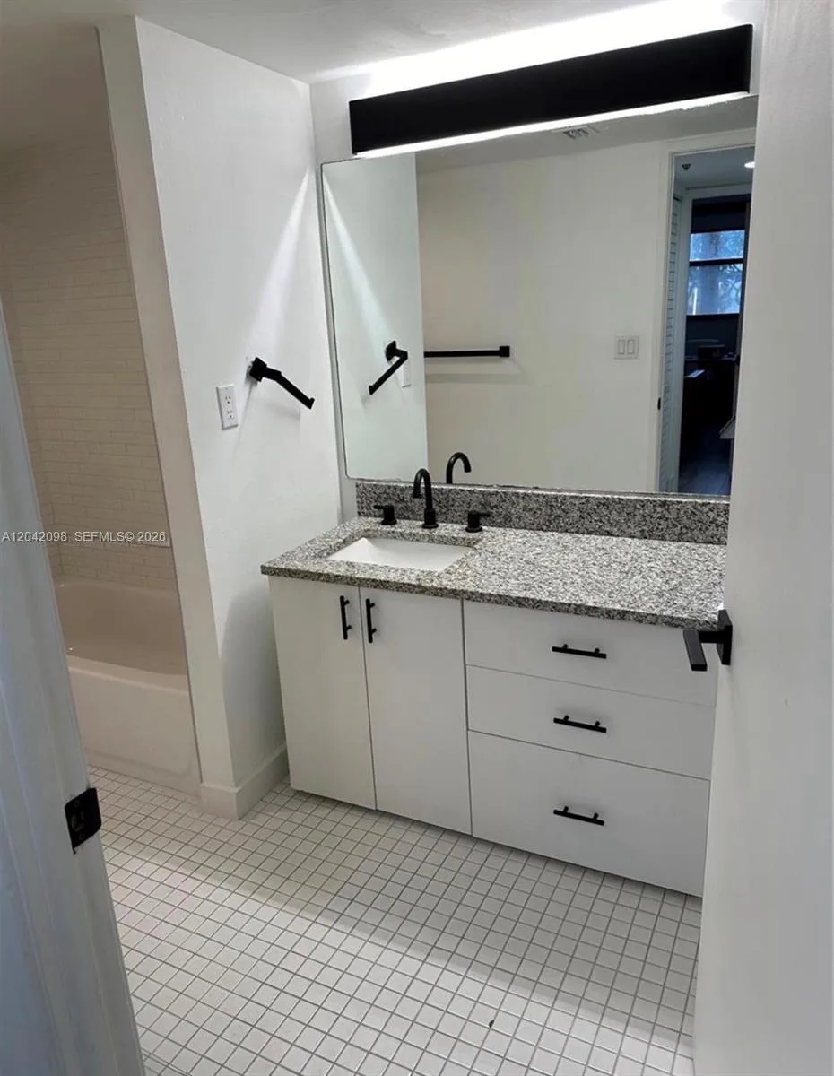 210 174th St # M11, Sunny Isles Beach, FL 33160 photo 7