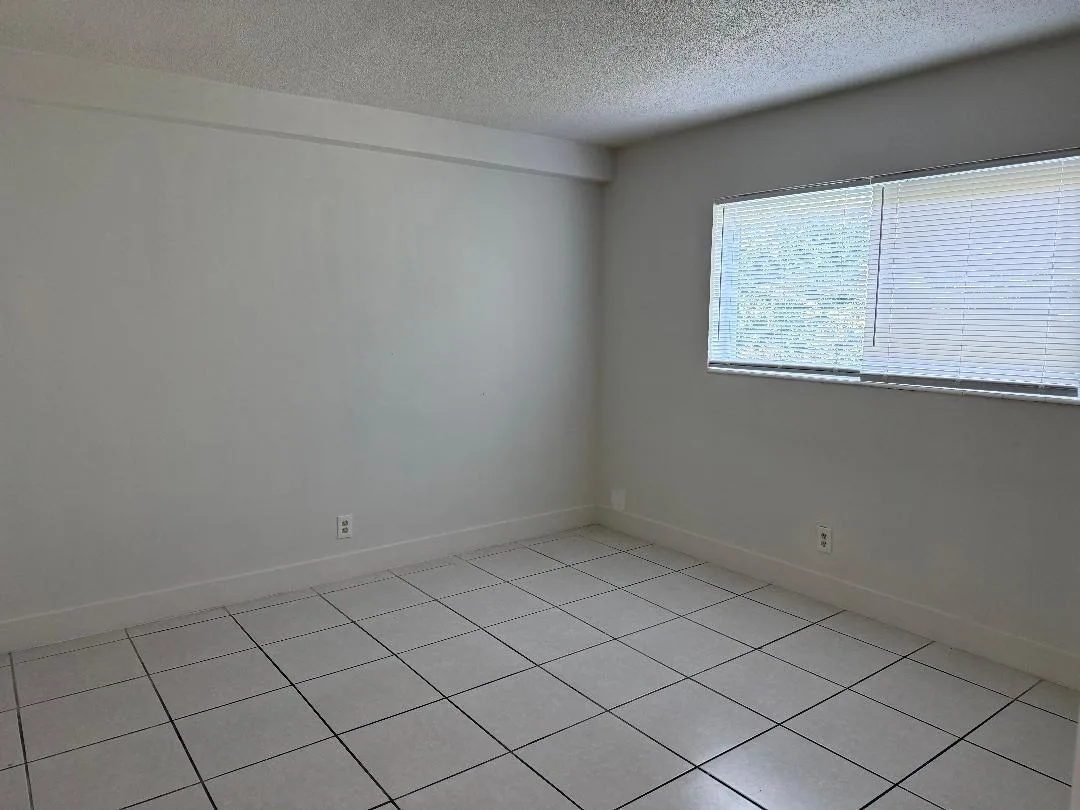 1913 NE 2nd Street # 4, Pompano Beach, FL 33060 photo 4