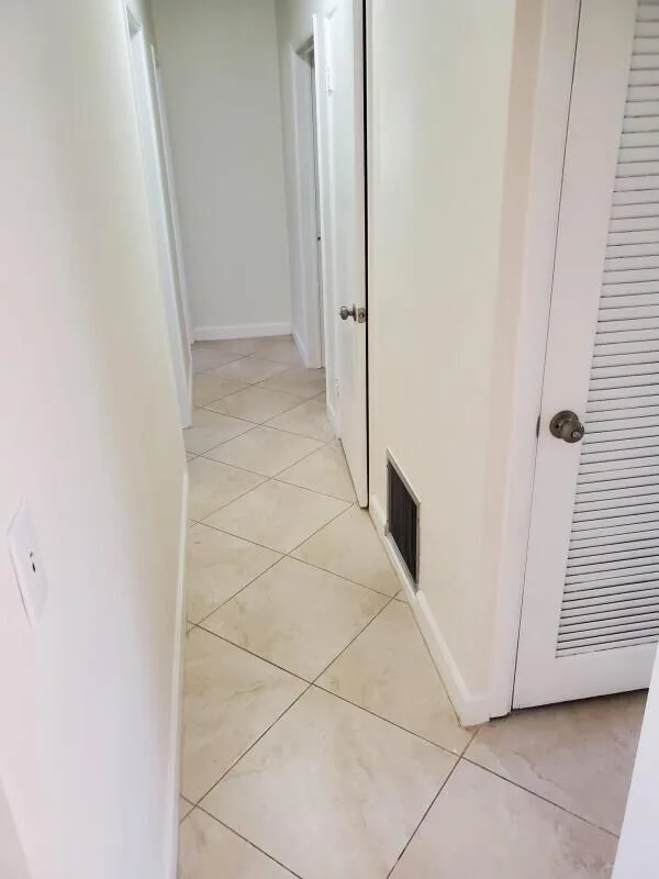 2460 NE 215th Street, Miami, FL 33180 photo 12