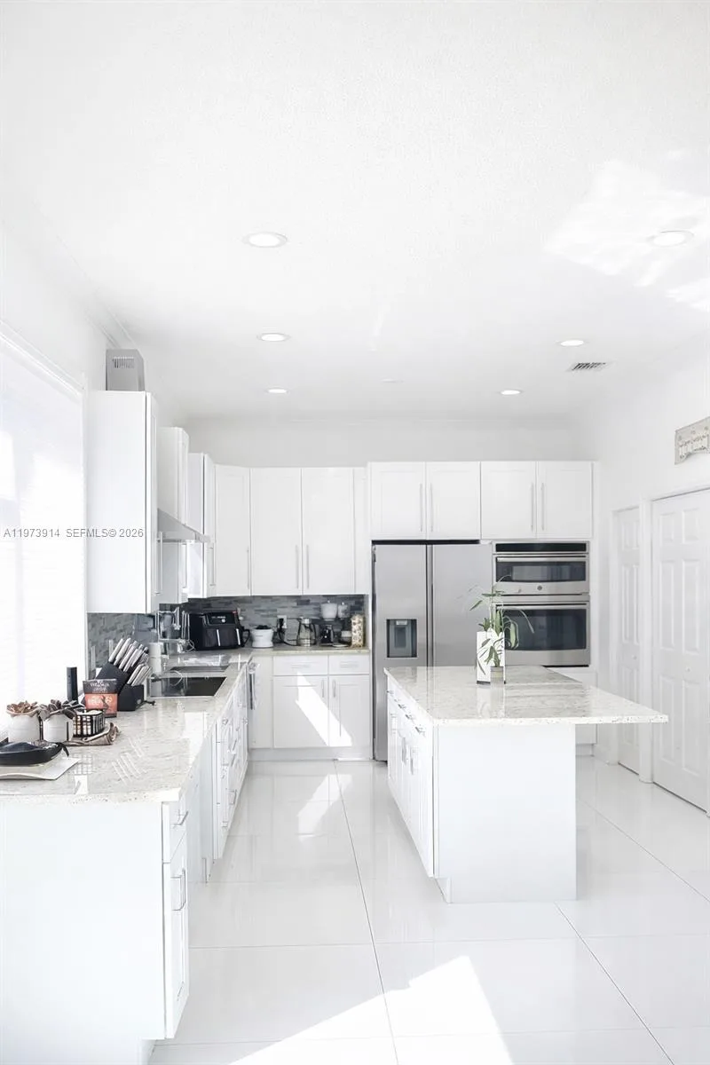 2150 NW 100th Ave, Pembroke Pines, FL 33024 photo 12